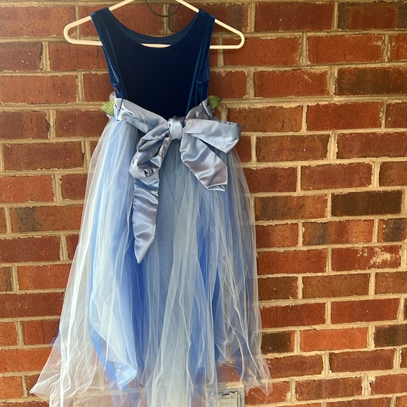 Girls formal dress - Picture 4 of 4
